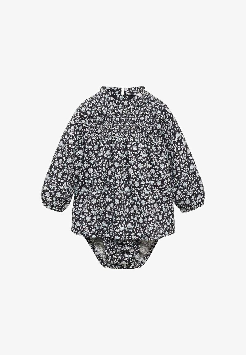 Sort blomsterprint kjole med lange puffærmer og smocket barm. Har en samlet talje og et koordinerende underlag.