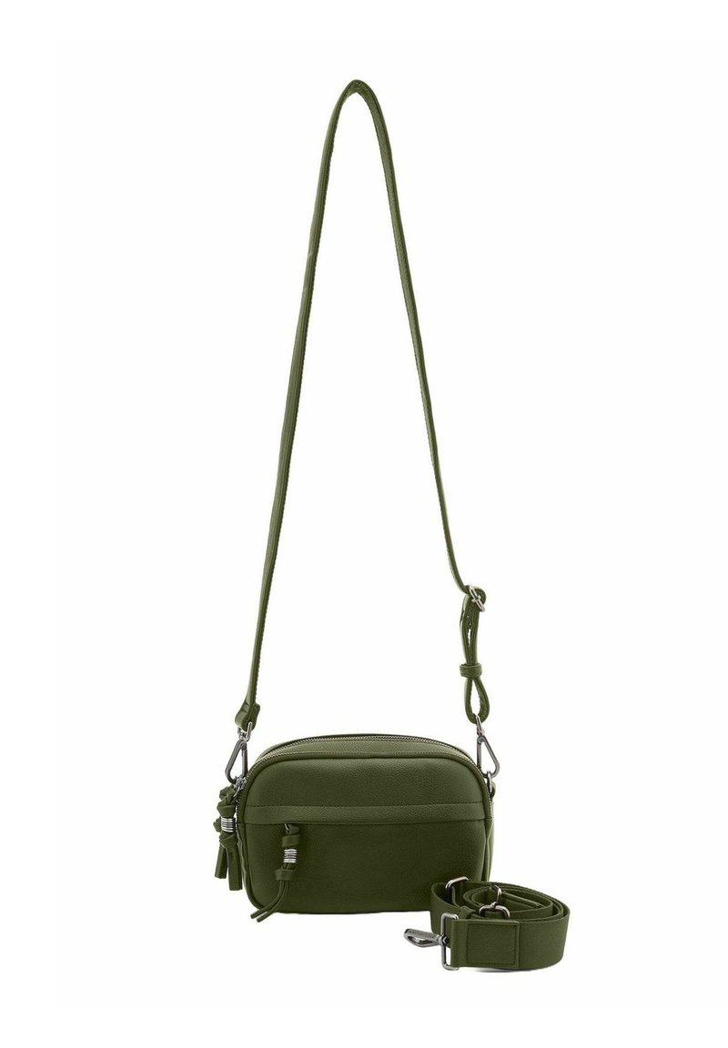 Sac bandoulière vert en matériau texturé, avec une fermeture zippée, une sangle amovible et un petit accent de pampille.