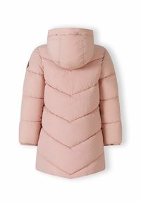 Iesildīts rozā parka ar zigzag rakstu, kapuci un ribotām aprocēm. Audums izskatās gluds, ar vieglu pildījumu siltuma nodrošināšanai.
