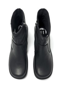 mtng Tronchetti - black