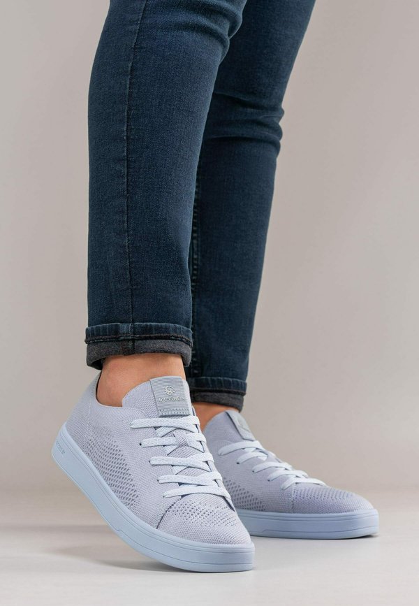 Sneaker low - himmelblau
