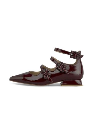 Scarpe in pelle laccata di colore bordeaux con punta affusolata, design a tre cinturini e fibbie decorative, dotate di tacco basso e squadrato.