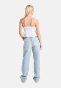 America Today INA - Top - off white