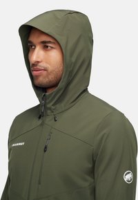 Mammut OUTDOOR SO HOODED - Giacca softshell - dark marsh