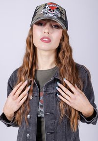 Ed Hardy LOVE-SLOWLY TWILL FRONT - Gorra - camo