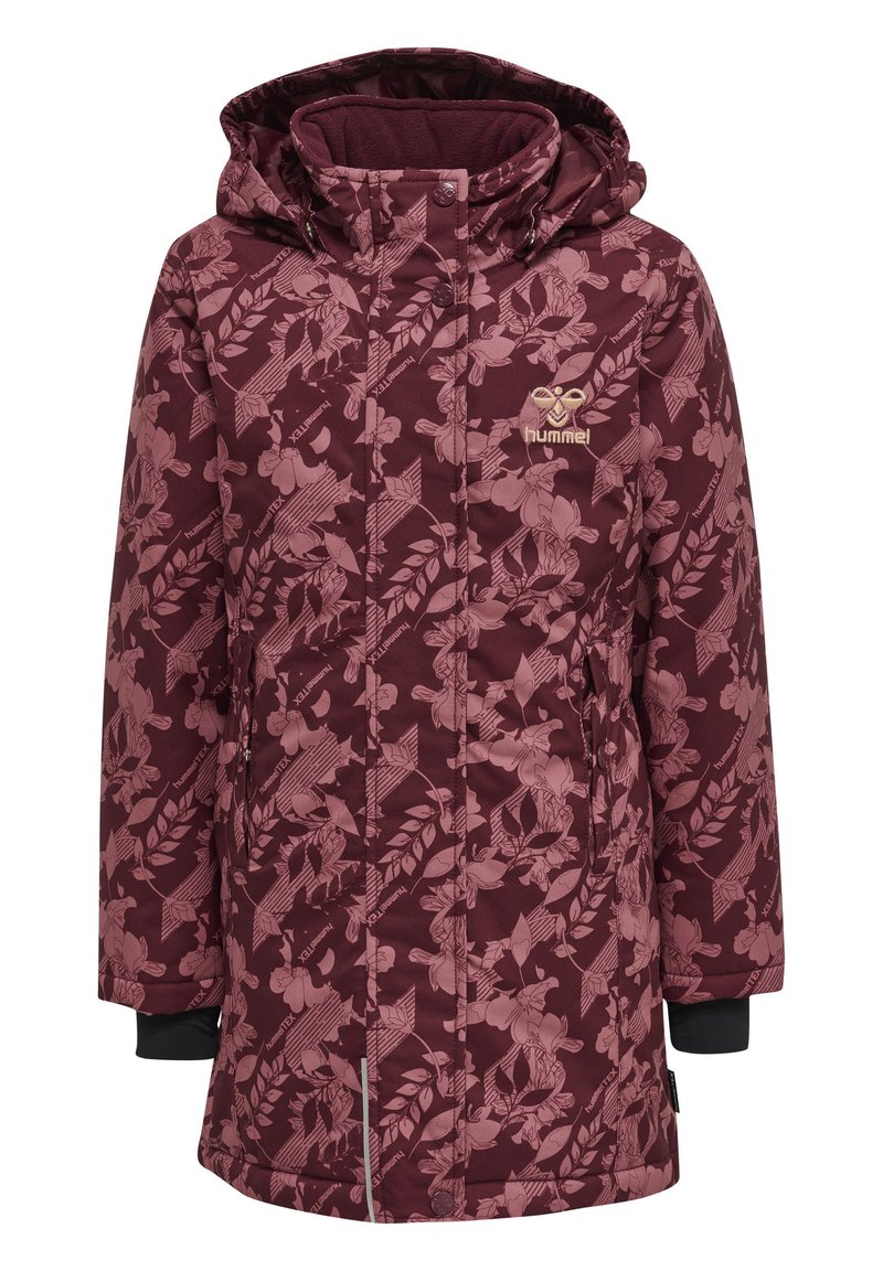 Burgundy isolerad kappa med blommönster i rosa. Har en huva, långa ärmar och elastiska muddar. Logotypdetalj på bröstet.