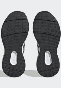 adidas Performance FORTARUN 2.0 CLOUDFOAM LACE - Zapatillas running asfalto - core black   silver metallic   better scarlet
