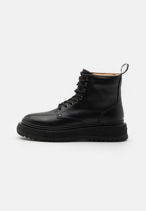 Sneaky Steve SLACK - Stivaletti stringati - black