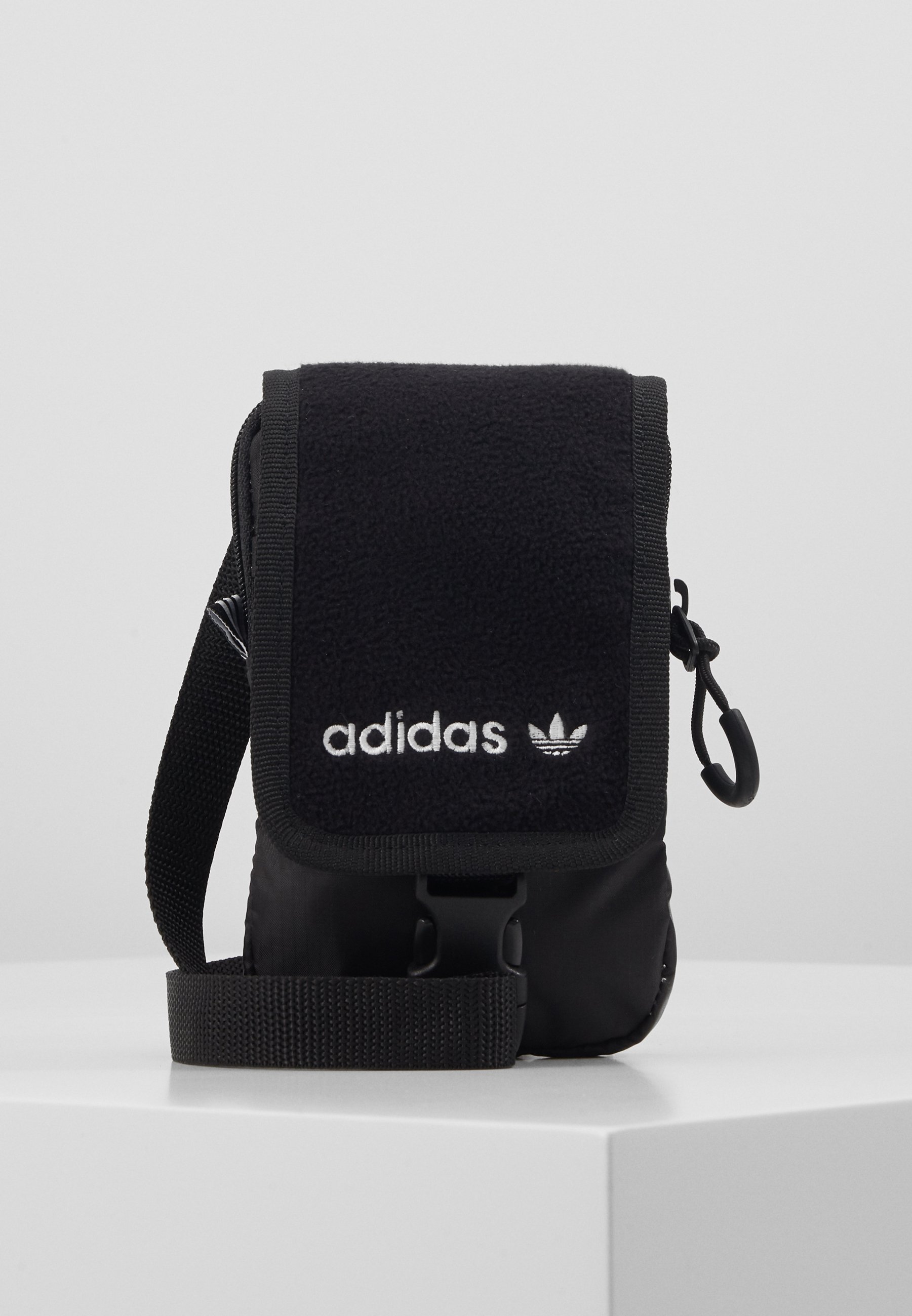 adidas Originals MAP BAG Axelremsväska black Zalando.se adidas Originals MODERN MINI BAG Axelremsväska black