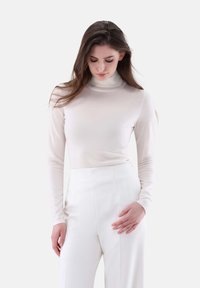Unausgewählt, white