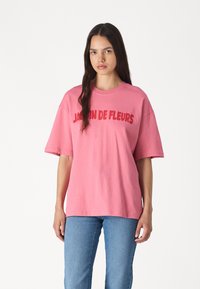 Gina Tricot OVERSIZED TEE - Marškinėliai su spaudiniu - chateau rose