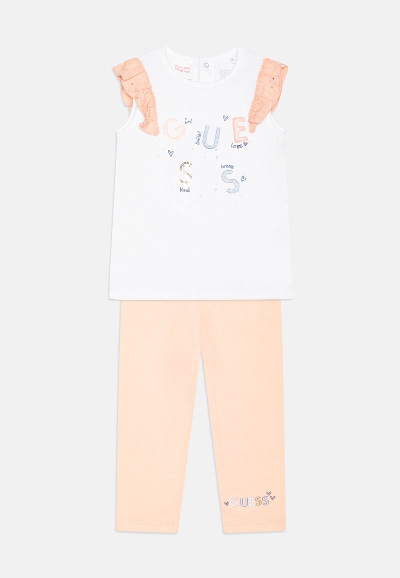 Guess Baby Boys Set In White 1