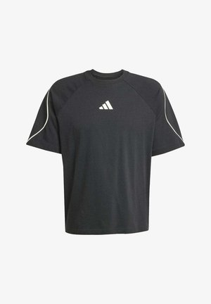 Camiseta de manga corta negra de algodón, con un cuello redondo, costuras en blanco en contraste y un pequeño logo blanco en el pecho.