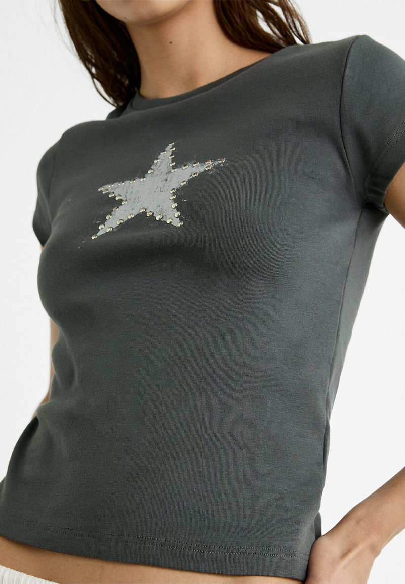Stradivarius - T-shirt z nadrukiem