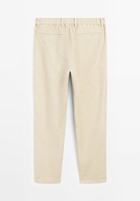 Pantalons en lin beige avec une taille élastique, deux poches arrière et une coupe droite. Texture lisse, détails minimalistes.