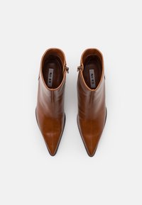NA-KD Bottines - brown