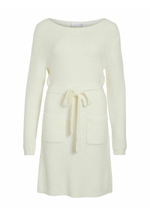 Strickkleid in Off-White mit Rundhalsausschnitt, langen Ärmeln, tailliertem Bund und zwei vorderen Taschen. Strukturierter Stoff und weiche Haptik.