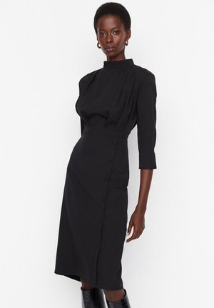 Shift dress - black