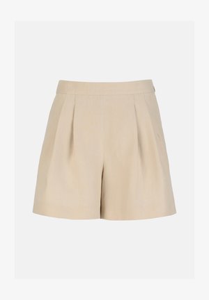 Bež kratke hlače z visokim pasom, oblikovane z gubami spredaj in gladkim pasom, prikazane na svetlo sivi enobarvni podlagi.