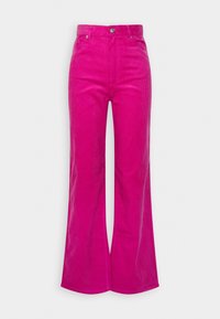 Pantalons évasés en velours côtelé rose avec taille haute, fermeture à bouton à l'avant et texture côtelée verticale. L'ourlet est légèrement évasé.