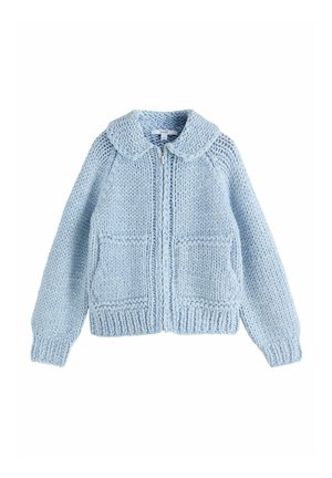 Cardigan tricotat în albastru deschis, cu guler rotunjit, fermoar frontal și două buzunare frontale, cu manșete și tiv striate.