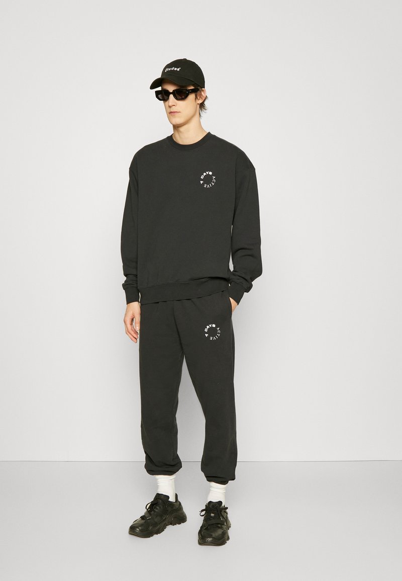 7 DAYS Active PANTS UNISEX - Spodnji deli trenirk - black