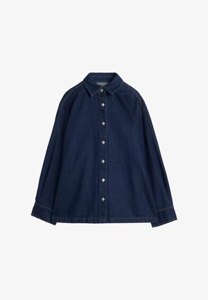 Donkerblauw denim overhemd met een kraag, knoopsluiting aan de voorkant en lange mouwen. Voorzien van contrasterende stiksels en een losse pasvorm.