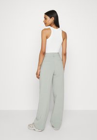 Modström GALE PANTS - Calças - sage