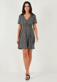 LELA REGULAR FIT - Vapaa-ajan mekko - black