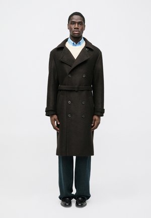 DOUBLE BREASTED COAT WITH BELT - Klassikaline mantel - brown