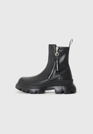 KARL LAGERFELD TREKKA MAX - Wedge Ankle Boots - black