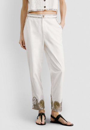 Pepe Jeans JAYDEN  - Pantaloni - mousse white