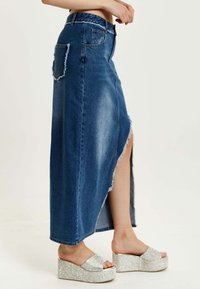 Liquorish WRAP FRONT - Maxi skirt - blue
