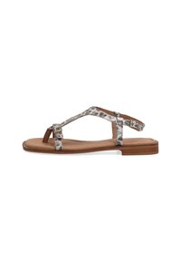 Flache Sandalen im Slingback-Stil mit Schlangenprint-Muster, braunen synthetischen Riemen und einem gepolsterten, tanfarbenen Fußbett. Schnallen-Detail in der Nähe des Knöchels.