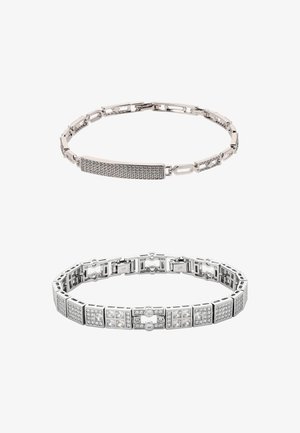 Bracciale in tonalità argento con maglie geometriche; presenta accenti di strass trasparenti disposti in forme rettangolari e quadrate. Finitura liscia e lucida.