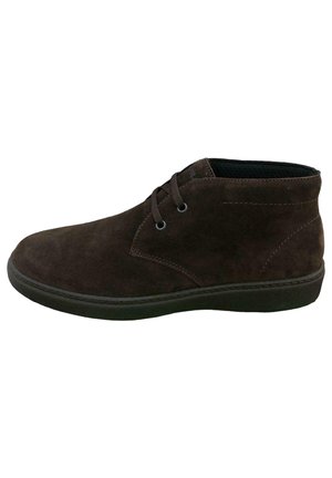 Stivali alla caviglia in suede marrone con punta arrotondata, due asole per i lacci e suola in gomma nera. Texture liscia e design semplice.