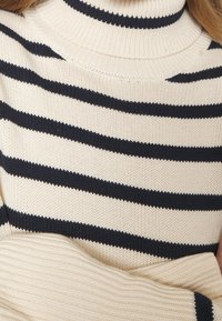 GAP Strickpullover - white