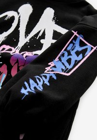 Next LONGLINE STANDARD - Felpa con cappuccio - black graffiti printed