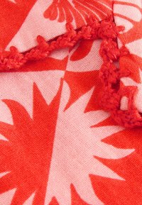 Nööpidega pluus - red/pink