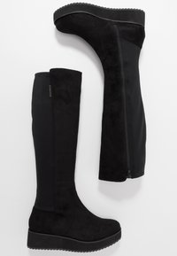 Bullboxer Bottes compensées - black