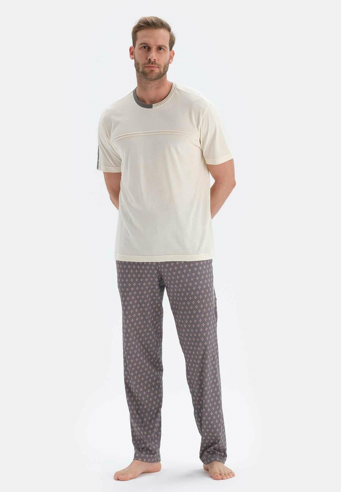 Dagi Half-Plot – Set Pigiama Uomo In Cotone E Modal – T-Shirt E Pantaloni Con Tasche – Colore Ecru