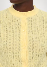 Paul & Joe CARDIGAN - Strickjacke - jaune
