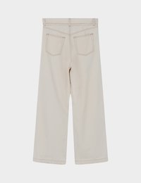 Pantaloni beige a gamba larga con vita alta, design a cinque tasche, cuciture a contrasto e tessuto dalla texture liscia.