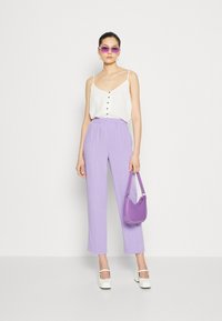 YAS YASVIGGI ANKLE PANT - Hlače - bougainvillea