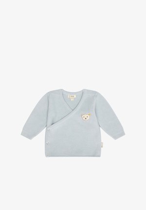 Cardigan lavorato a maglia di un blu chiaro con scollo a V, maniche lunghe e bottoni laterali. Presenta un'applicazione di un orso sulla parte anteriore e un tessuto texturizzato.