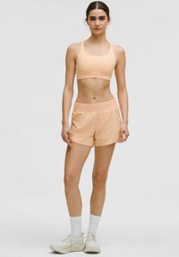 lululemon HOTTY HOT HIGH-RISE LINED 10CM - Športové šortky - rock melon