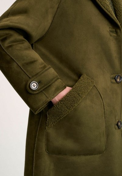 Luisa Spagnoli SPESSORE - Pitkä takki - verde militare