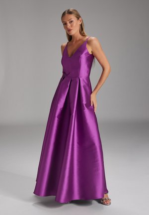 ROBIGES ABEND MIT SPAGHETTITRÄGERN - Ballkleid - purple