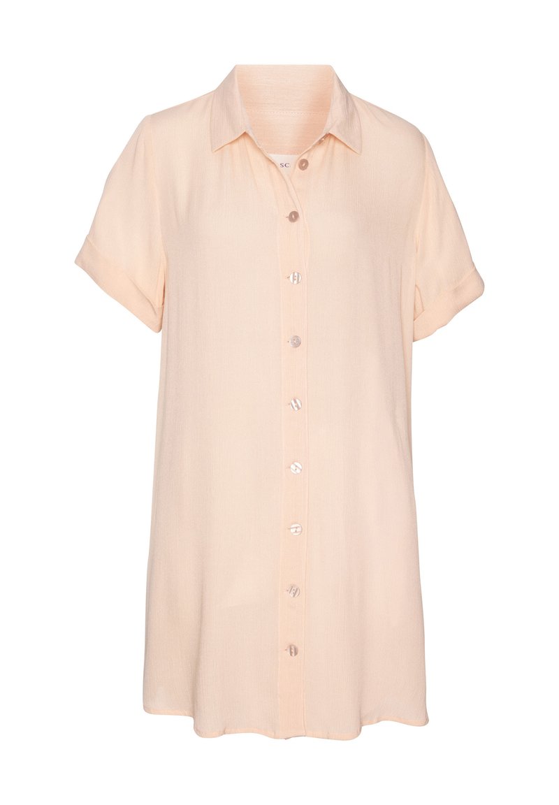Camicia button-up color pesca, a maniche corte, realizzata in tessuto leggero. Presenta un colletto classico e chiusure a bottoni trasparenti lungo la parte anteriore.