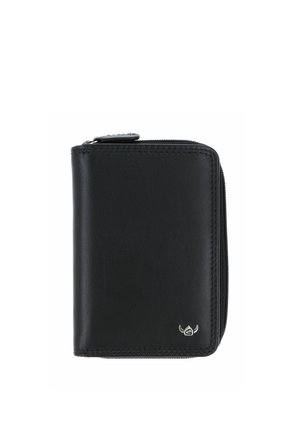 Portefeuille en cuir noir avec fermeture éclair tout autour, coutures visibles et petit emblème logo argenté dans le coin inférieur droit, fermé et debout.